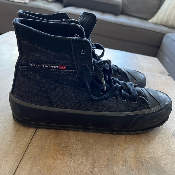 Diesel Designer Higg Top Shoes - Picture 2 of 6